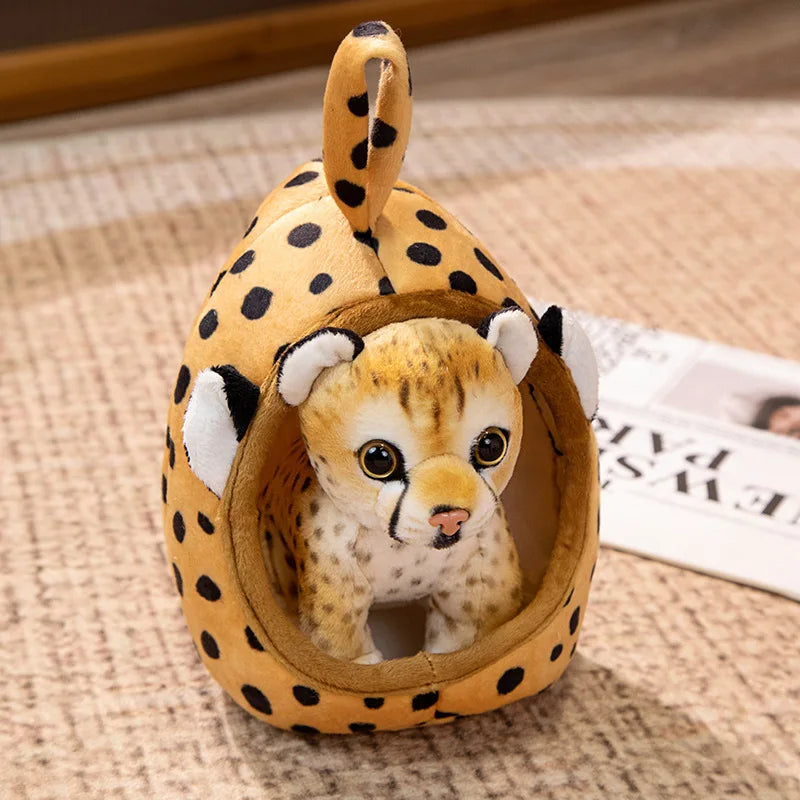Tigre de pelúcia de animal selvagem realista em canil, leopardo, girafa de brinquedo em toca, filhote de cachorro malhado fofo em casinha de cachorro, envio rápido