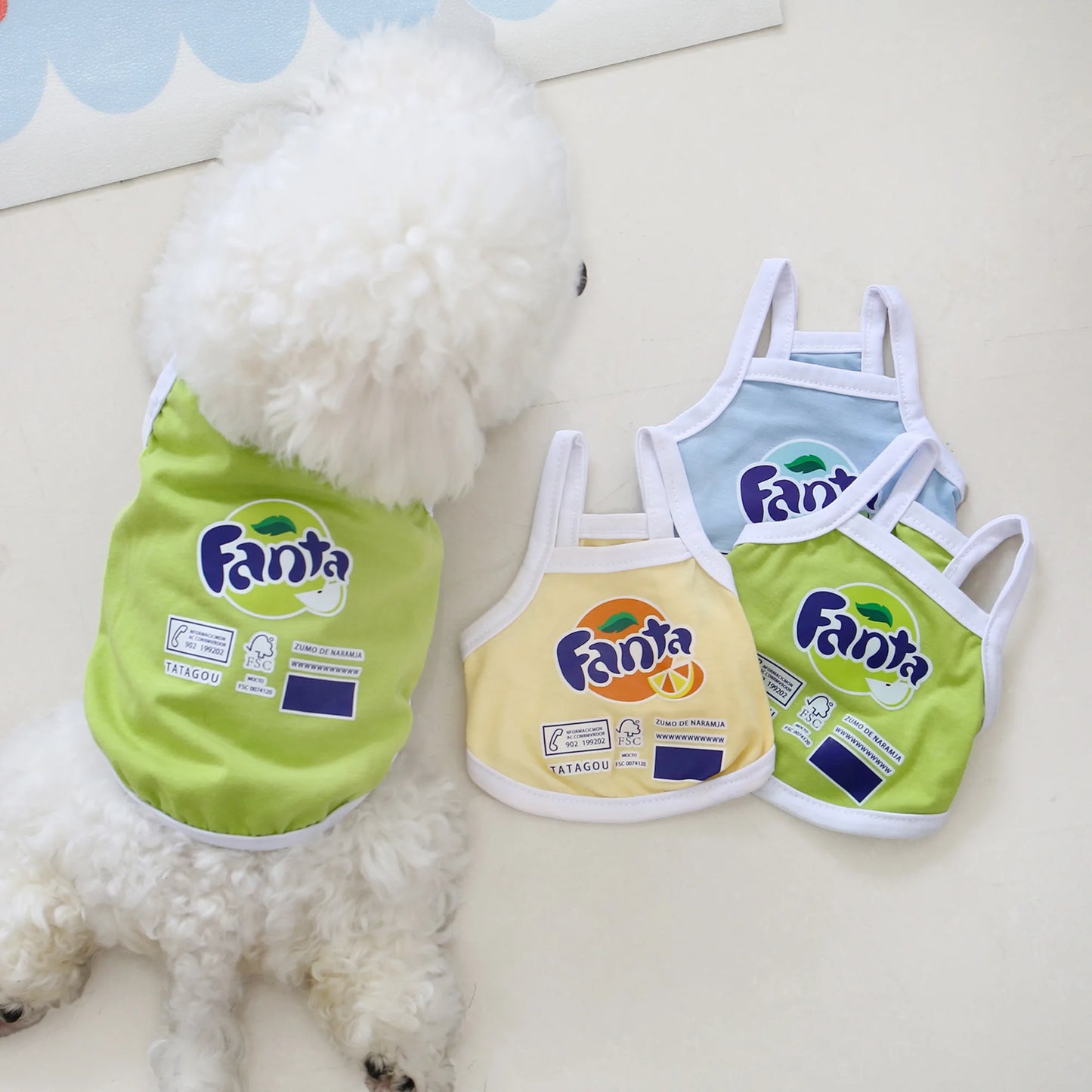 Novas roupas para cães e gatos primavera/verão, estilo fino, suspensório de refrigerante de frutas com dopamina estilo ocidental, colete fofo estilo curto