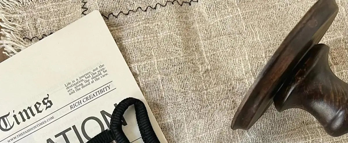Novas roupas para animais de estimação, primavera/verão 2025, suspensórios corta-vento Spice Girls, estampa de leopardo, seda gelada e tecidos frescos, gatos e cães usam