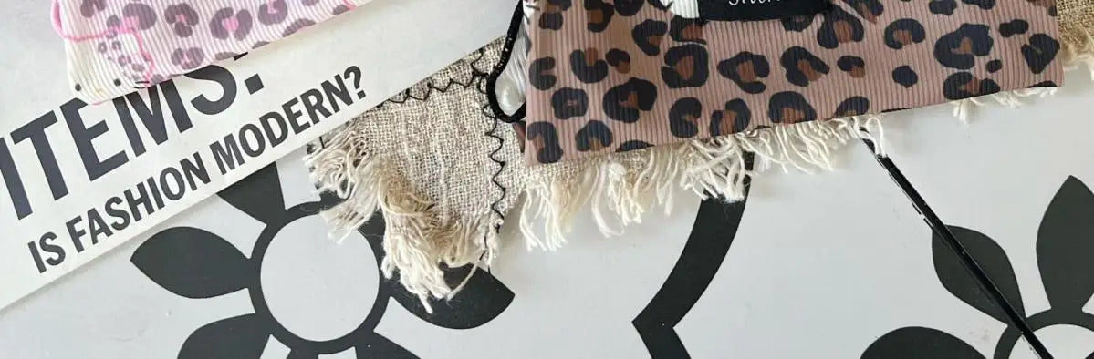 Novas roupas para animais de estimação, primavera/verão 2025, suspensórios corta-vento Spice Girls, estampa de leopardo, seda gelada e tecidos frescos, gatos e cães usam
