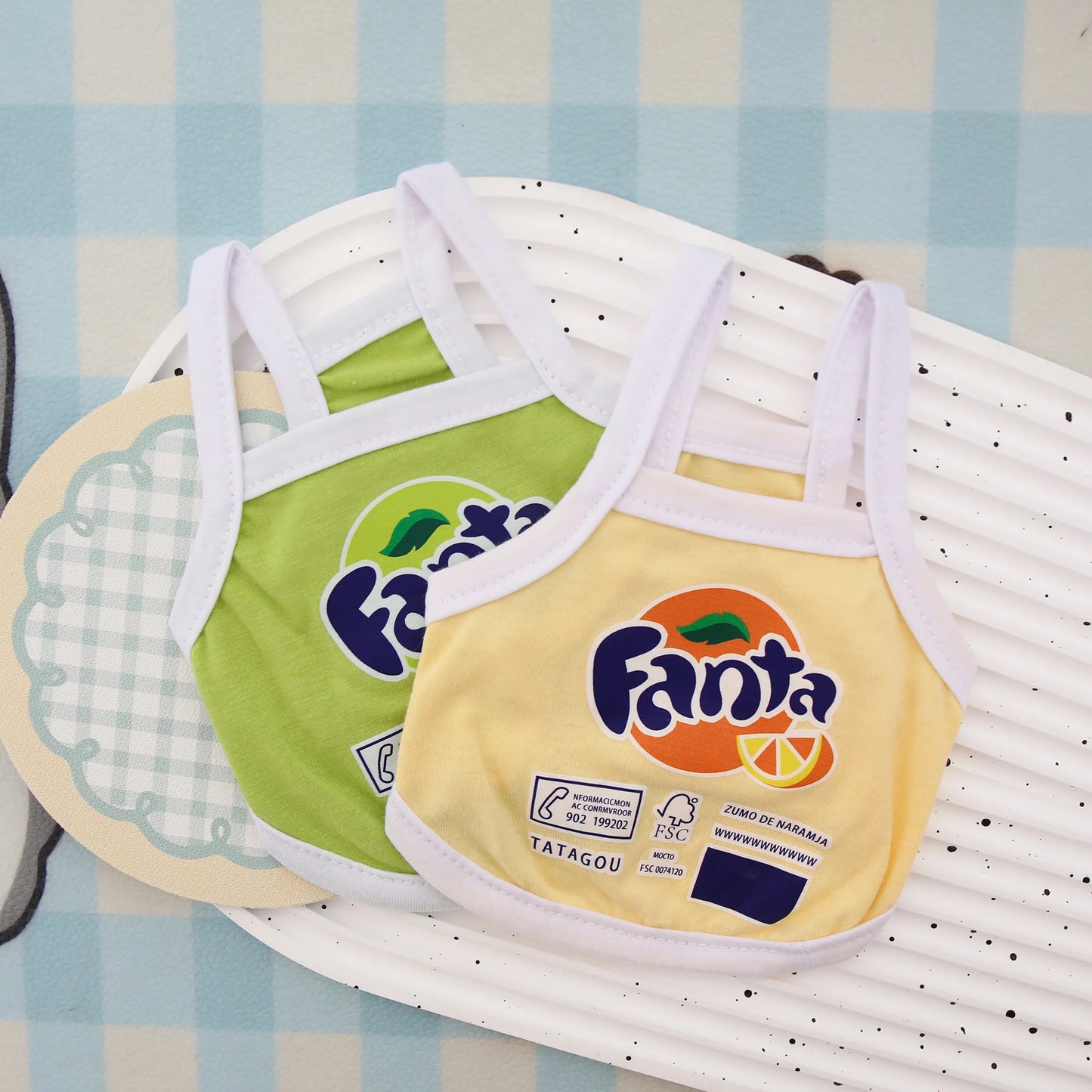 Novas roupas para cães e gatos primavera/verão, estilo fino, suspensório de refrigerante de frutas com dopamina estilo ocidental, colete fofo estilo curto