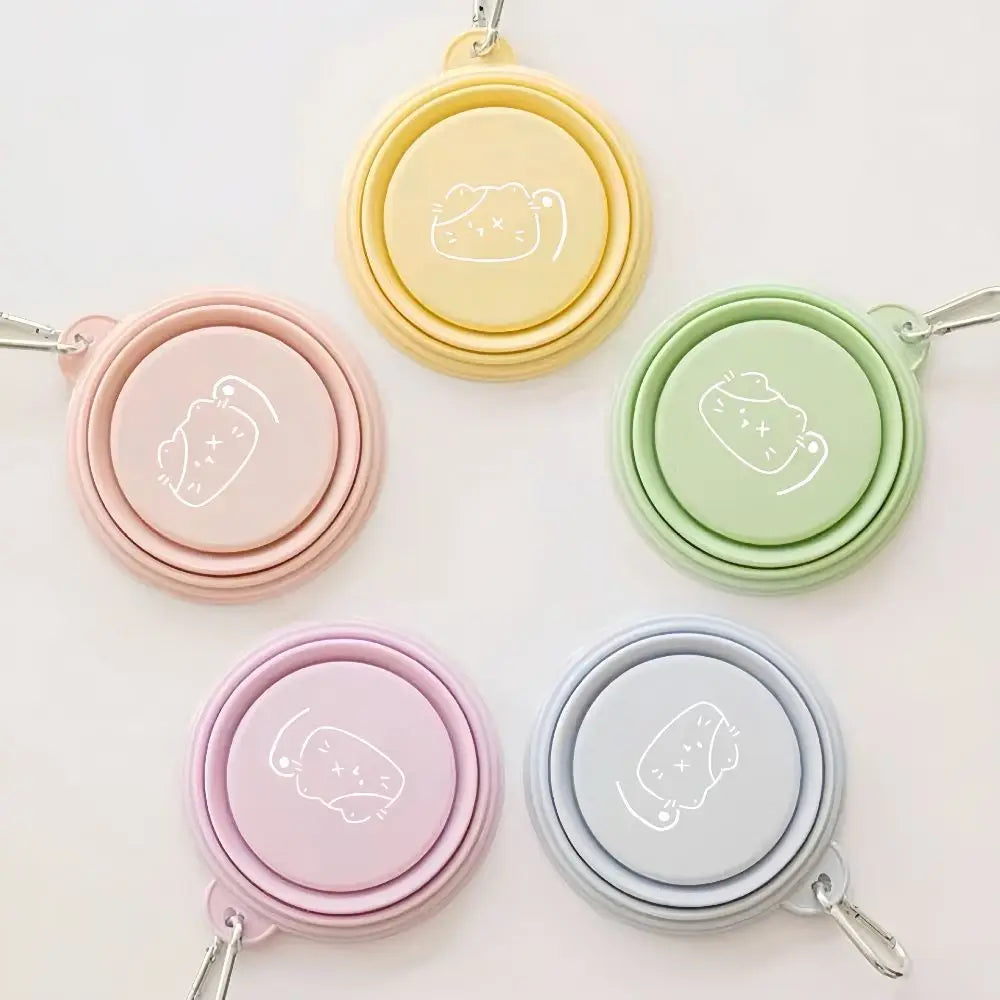 Tigela de macaron para animais de estimação 350ml TPE com padrão de desenho animado, tigela de alimentação para filhotes dobrável com furos para pendurar, tigela portátil para animais de estimação para cães e gatos