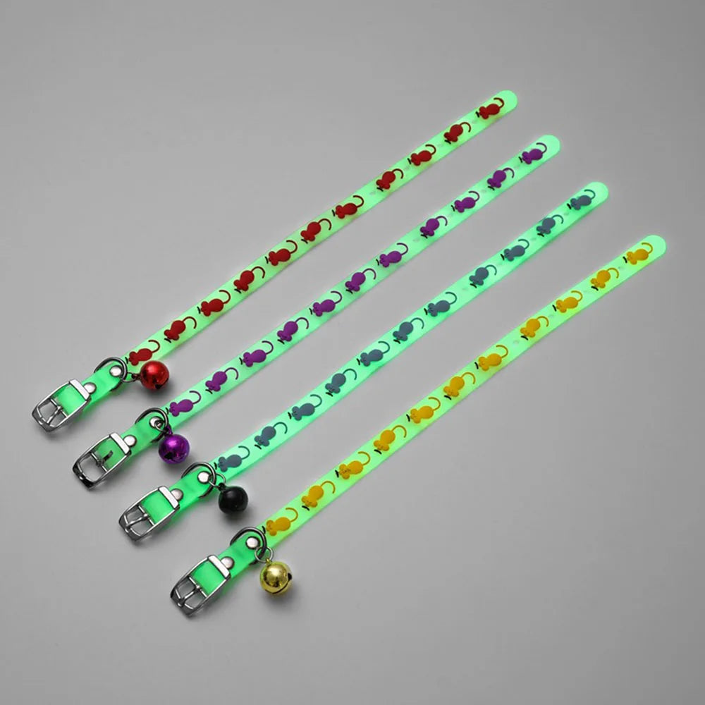 Coleiras brilhantes para animais de estimação com sino que brilham à noite, colar para cães e gatos, acessórios luminosos para gatinhos e filhotes
