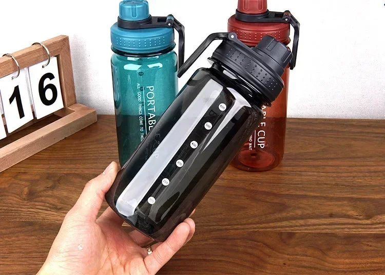 1 peça 1000ml copo criativo de grande capacidade garrafa esportiva de água para entusiastas de fitness garrafa agitadora de hidratação fácil de transportar