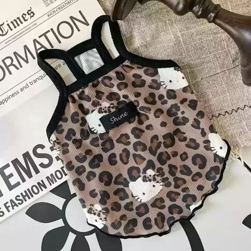 Novas roupas para animais de estimação, primavera/verão 2025, suspensórios corta-vento Spice Girls, estampa de leopardo, seda gelada e tecidos frescos, gatos e cães usam