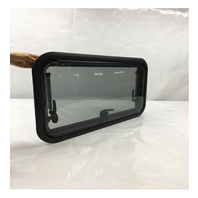 Janela lateral de caravana com dobradiça superior de 900*450 mm de acrílico anti-UV de alto desempenho para trailers e vans na China