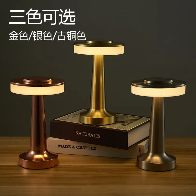 Lâmpadas de leitura de luxo sem fio por atacado, lâmpadas de mesa LED recarregáveis, carregador sem fio, material metálico, preço baixo para uso em restaurantes