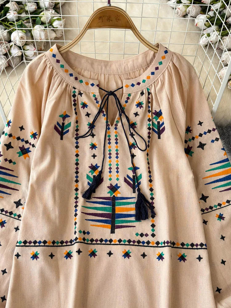 Blusa feminina de outono temperamento elegante vintage camisa bordada 2024 novo estilo boêmio férias top solto BL026