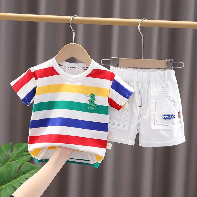 Conjunto de roupas de verão fofo de dinossauro com estampa de desenho animado infantil, camiseta com gola redonda + shorts + bolsa para bebês meninos e meninas, novos agasalhos infantis
