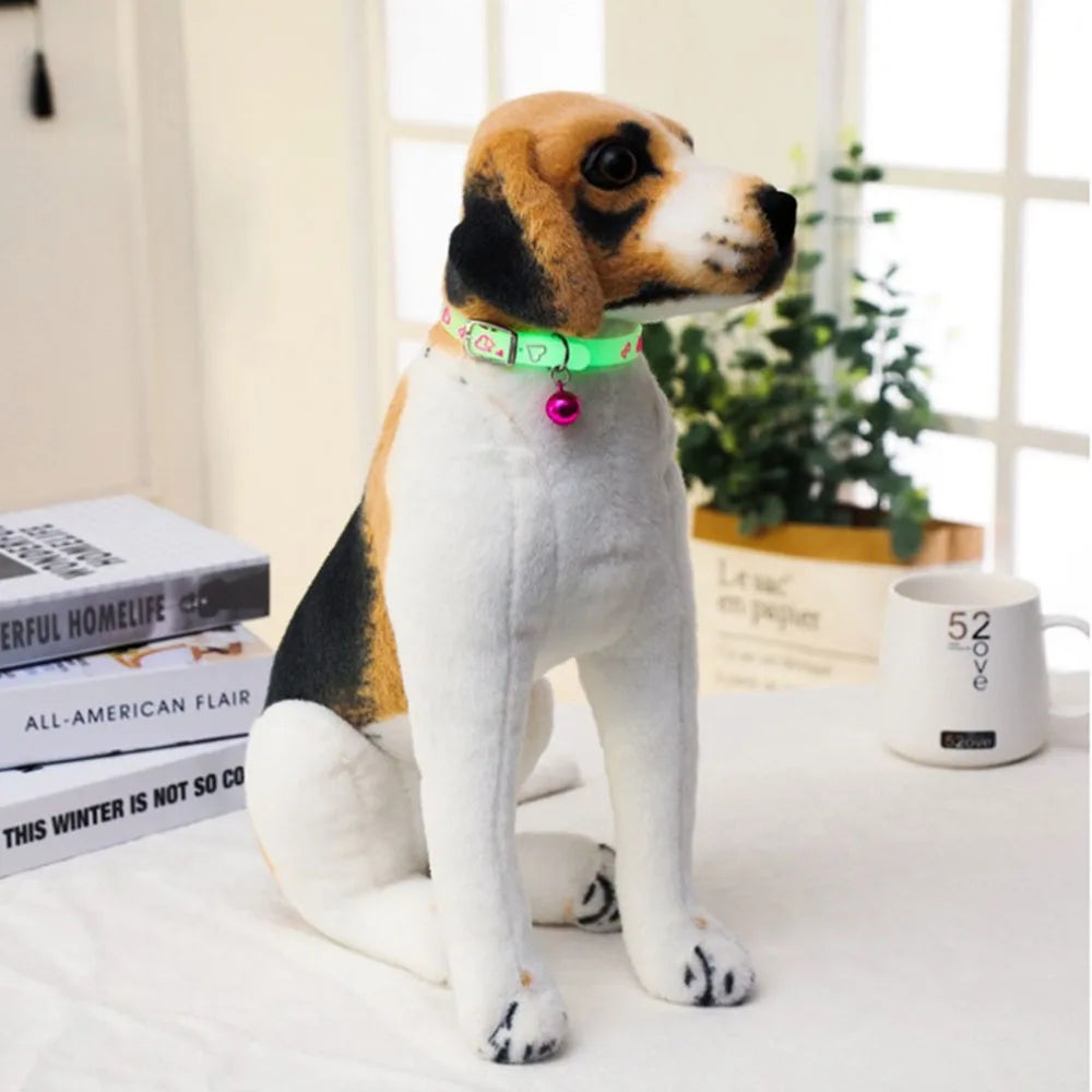 Coleiras brilhantes para animais de estimação com sino que brilham à noite, colar para cães e gatos, acessórios luminosos para gatinhos e filhotes