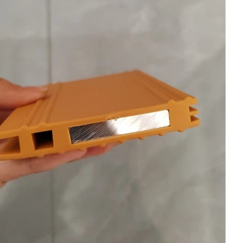 Ferramenta para remoção de pelos de animais de estimaçãoFerramenta para remoção de pelos de animais de estimaçãoRemovedor de pelos de cães de estimação