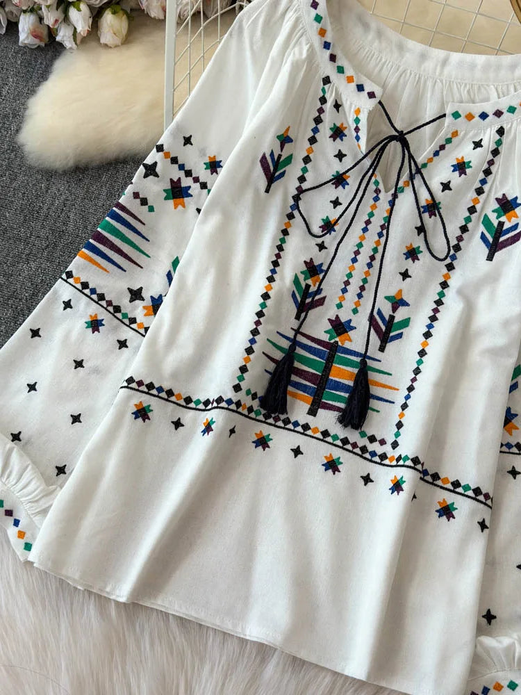 Blusa feminina de outono temperamento elegante vintage camisa bordada 2024 novo estilo boêmio férias top solto BL026