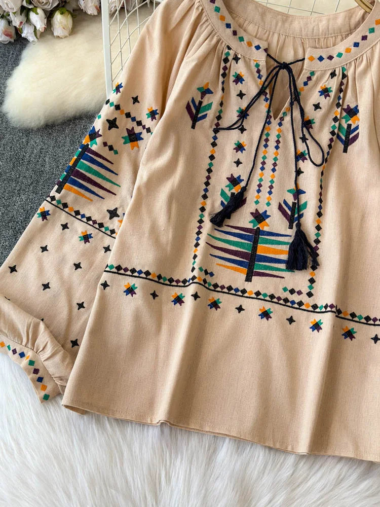 Blusa feminina de outono temperamento elegante vintage camisa bordada 2024 novo estilo boêmio férias top solto BL026