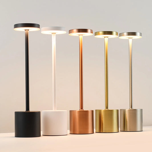 Luminária de mesa LED recarregável simples de metal com toque, três cores, para cabeceira, luz ambiente criativa, decoração noturna para áreas externas