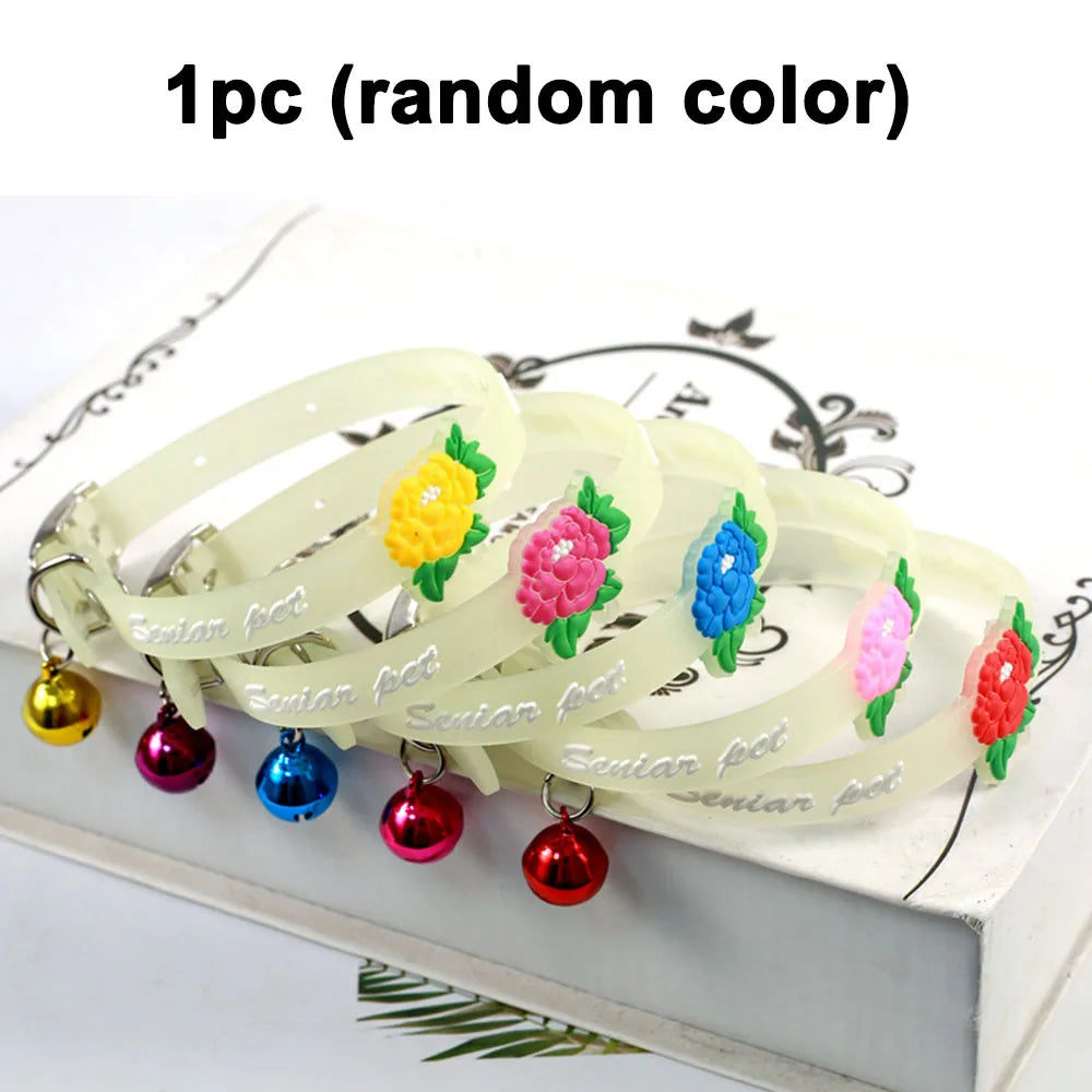 Coleiras brilhantes para animais de estimação com sino que brilham à noite, colar para cães e gatos, acessórios luminosos para gatinhos e filhotes