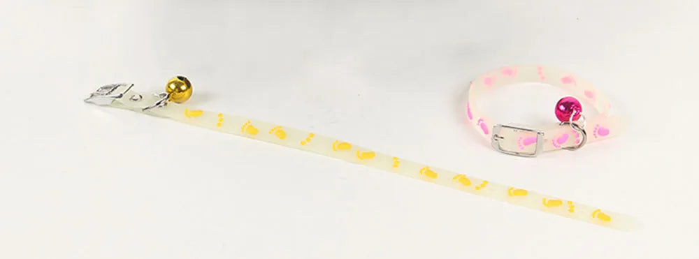 Coleiras brilhantes para animais de estimação com sino que brilham à noite, colar para cães e gatos, acessórios luminosos para gatinhos e filhotes