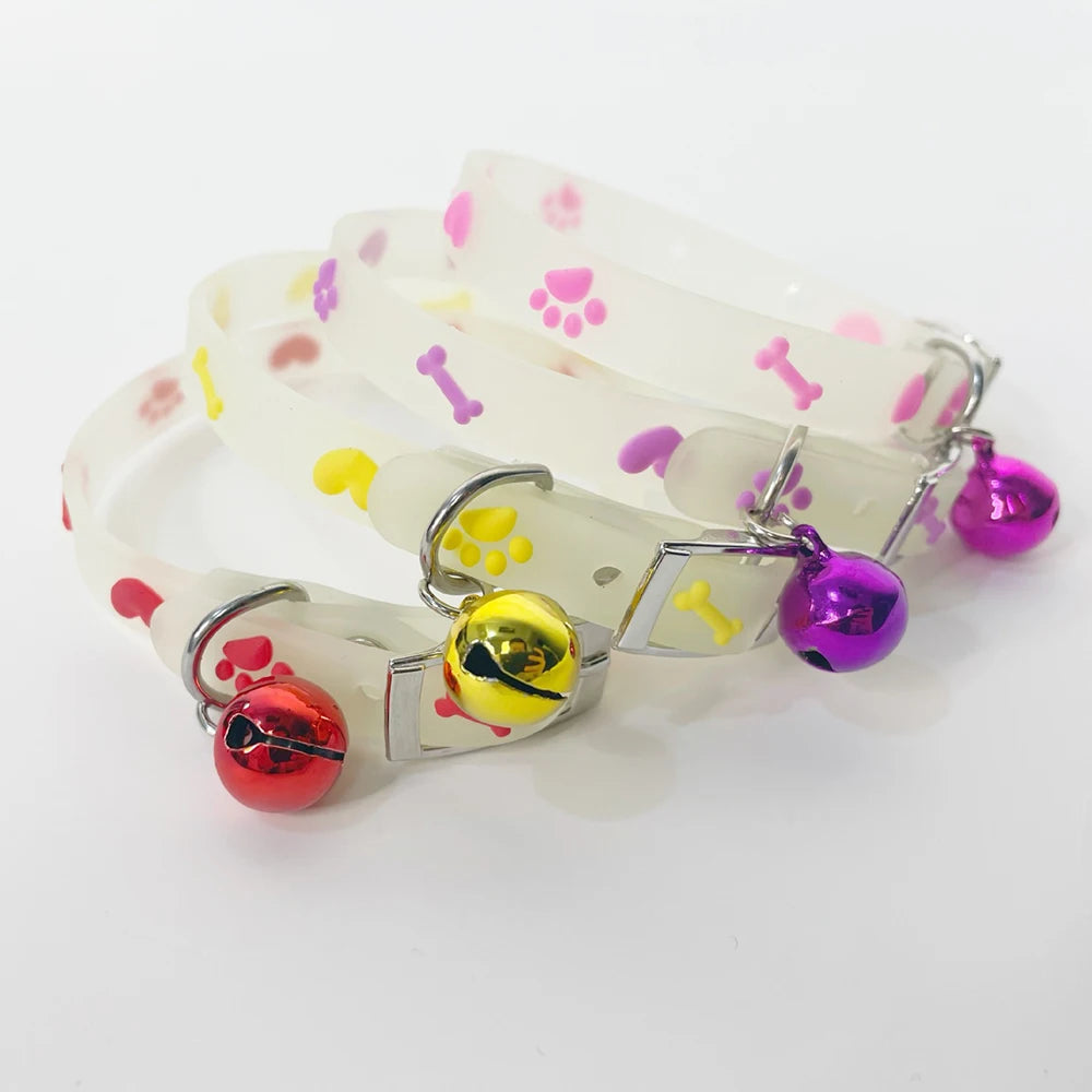 Colar luminoso para gatos, coleira pequena anti-perda de silicone fluorescente, sino, colar de pescoço, acessórios para gatos de estimação