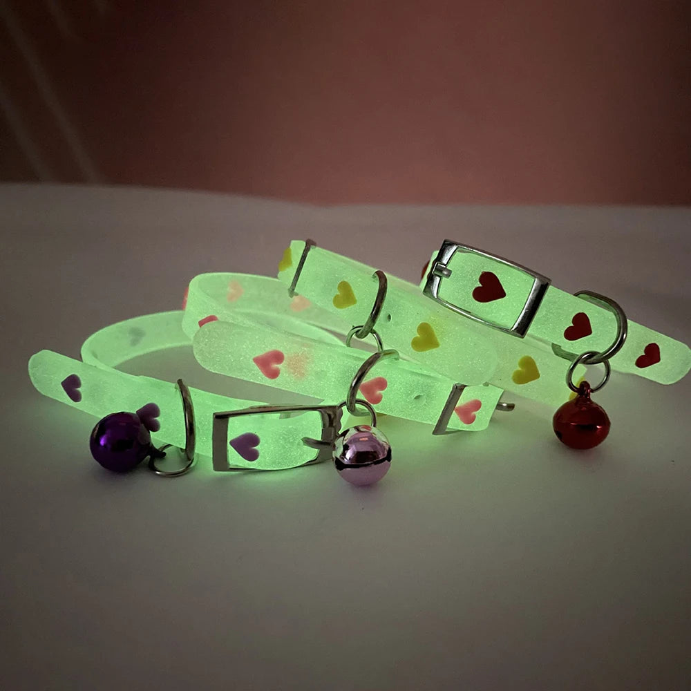 Colar luminoso para gatos, coleira pequena anti-perda de silicone fluorescente, sino, colar de pescoço, acessórios para gatos de estimação