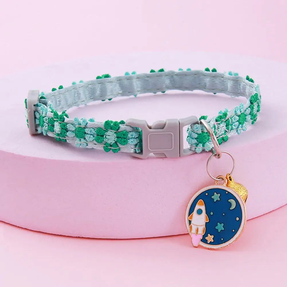 Pet Collar Adjustable Colorful Lace Flower Cat Collar Puppy Accessory Necklace Pet Collar Kitten Cute Dog Bell Cat Product