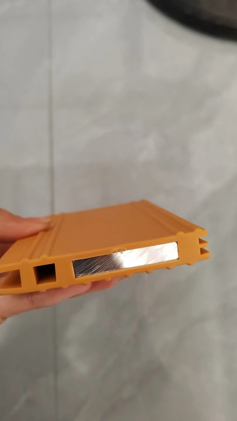 Ferramenta para remoção de pelos de animais de estimaçãoFerramenta para remoção de pelos de animais de estimaçãoRemovedor de pelos de cães de estimação