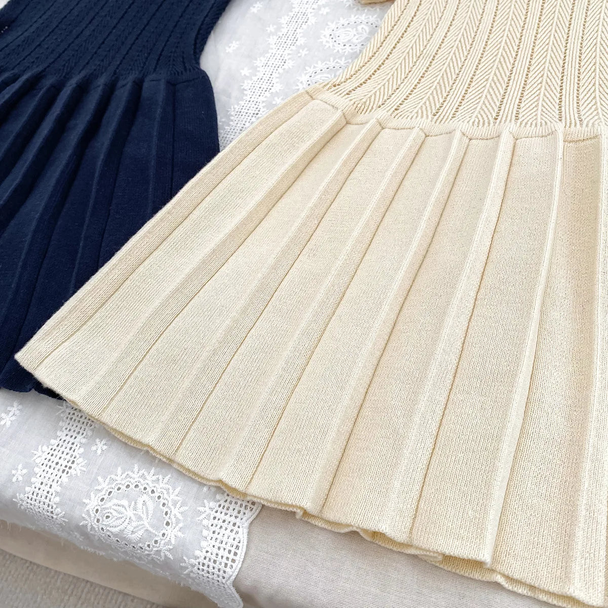 1-5Y Kids Clothes Hollow Out Knit Dress For Kids Girls Kids Knit Pleated Dresses
