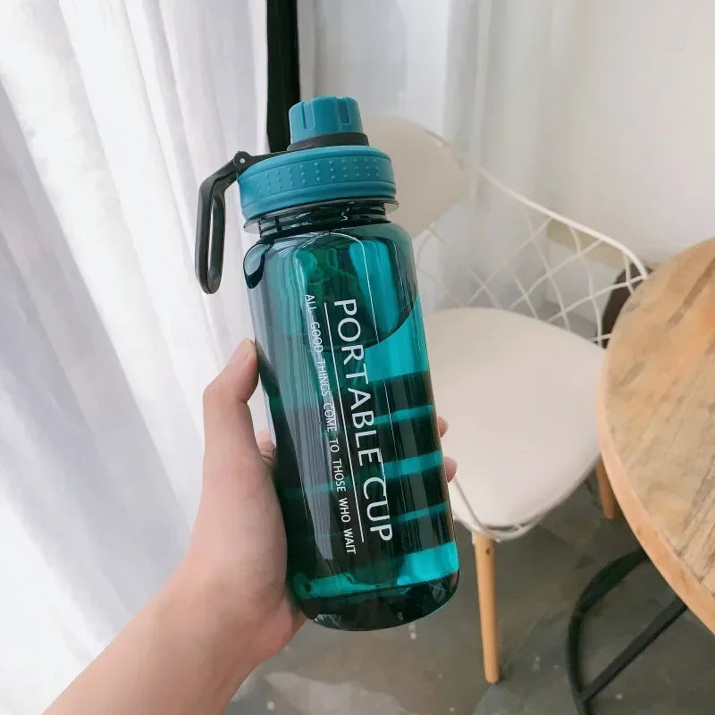 1 peça 1000ml copo criativo de grande capacidade garrafa esportiva de água para entusiastas de fitness garrafa agitadora de hidratação fácil de transportar