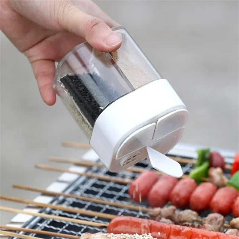 Pote de tempero para acampamento 4 em 1 com tampa, dispensador transparente de especiarias, saleiro e pimenteiro para cozinhar ao ar livre com 4 compartimentos