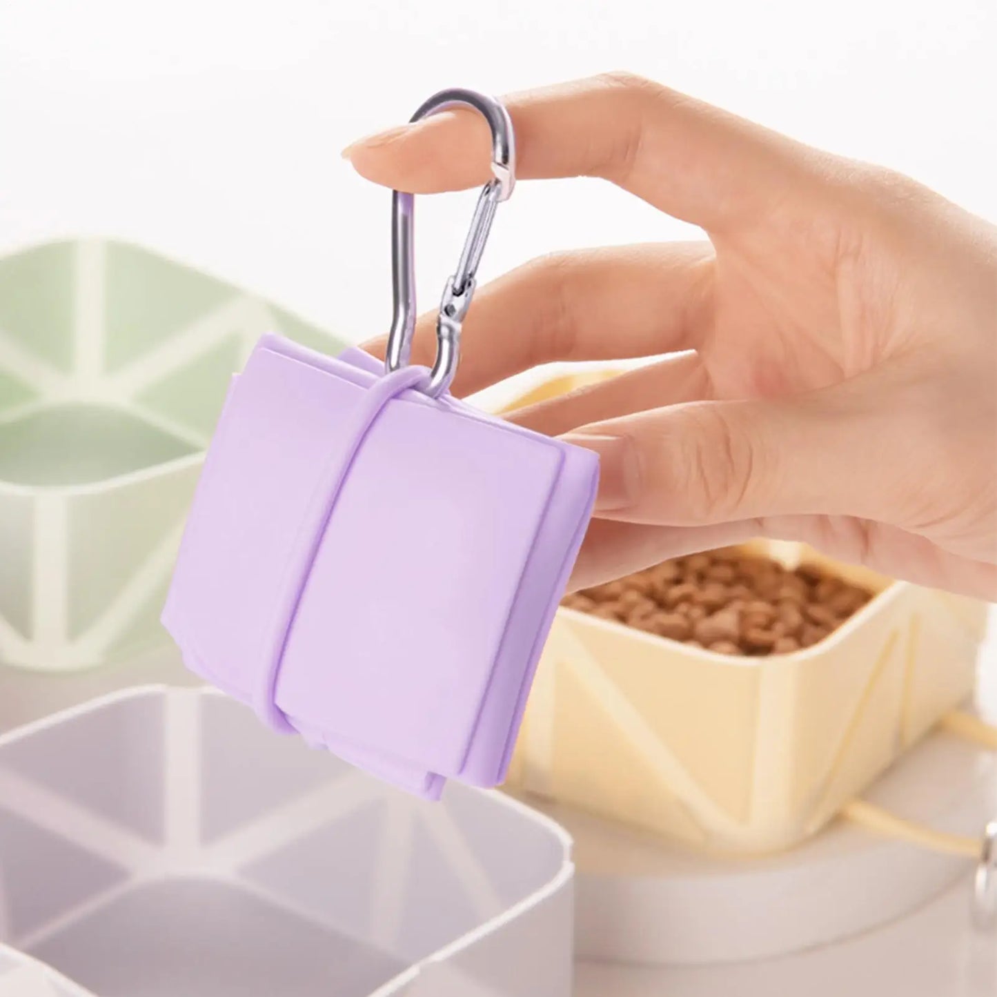 Foldable Dog Bowl 500ml Pet Food Container Dog food and water Feeder manual Pets Food dispenser for Puppy Kitten Car