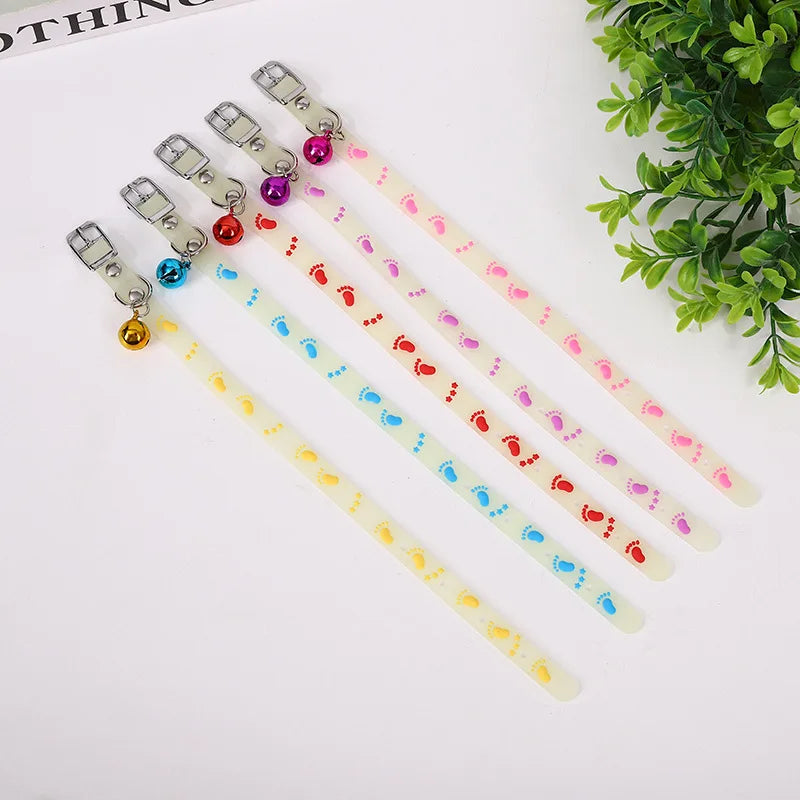 Colar luminoso para gatos, coleira pequena para cães, anti-perda, colar de silicone fluorescente, anel de pescoço, acessórios para animais de estimação