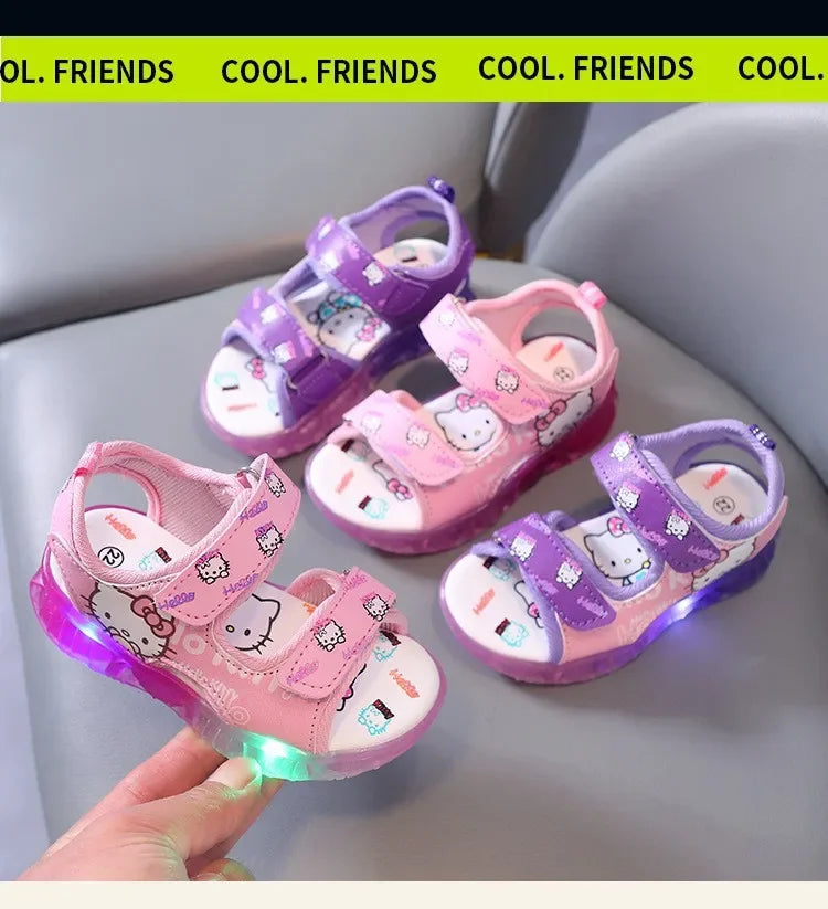 Sandálias infantis com luz LED para bebês meninas, sapatos casuais fofos da Hello Kitty para crianças, calçados antiderrapantes de praia para atividades ao ar livre, verão 2025