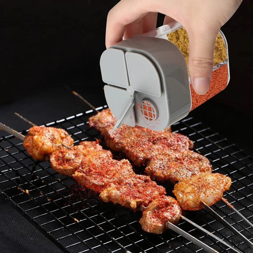 Pote de tempero para acampamento 4 em 1 com tampa, dispensador transparente de especiarias, saleiro e pimenteiro para cozinhar ao ar livre com 4 compartimentos
