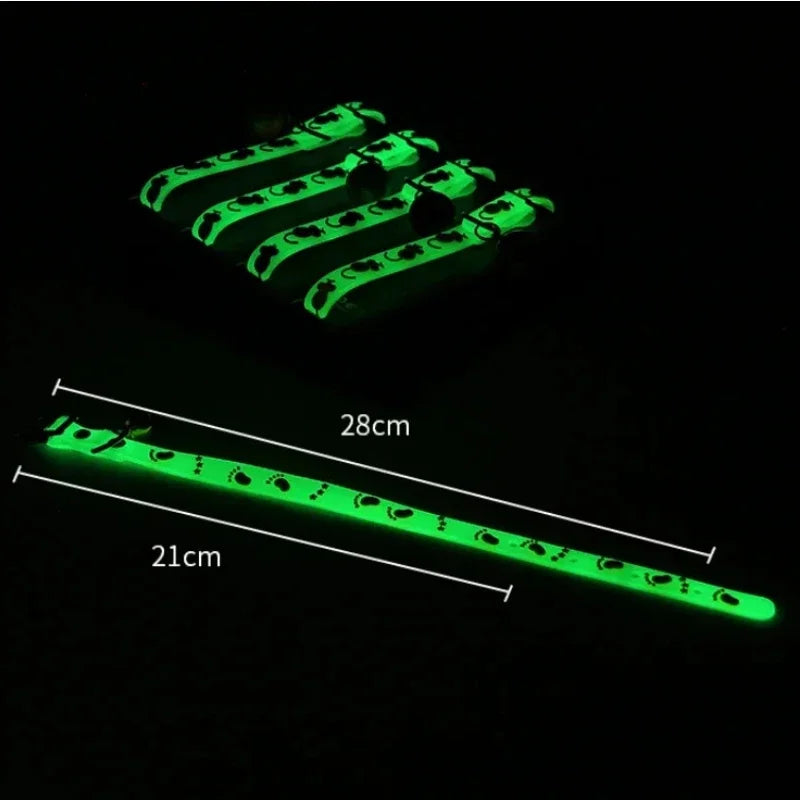 Colar luminoso para gatos, coleira pequena para cães, anti-perda, colar de silicone fluorescente, anel de pescoço, acessórios para animais de estimação