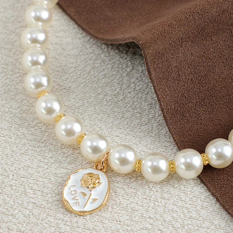 Pet Cat Collars Pearl Rose Pendant Necklace Cat Dog Pearl Collar Pet Pendant Cute High Beauty Retro Decoration Teddy Dog Collar