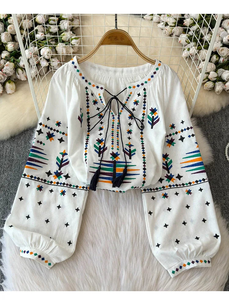 Blusa feminina de outono temperamento elegante vintage camisa bordada 2024 novo estilo boêmio férias top solto BL026