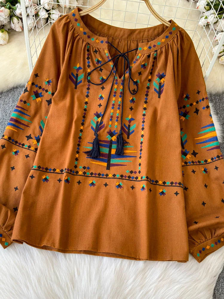 Blusa feminina de outono temperamento elegante vintage camisa bordada 2024 novo estilo boêmio férias top solto BL026