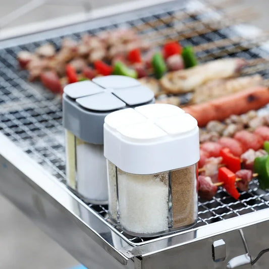 Pote de tempero para acampamento 4 em 1 com tampa, dispensador transparente de especiarias, saleiro e pimenteiro para cozinhar ao ar livre com 4 compartimentos