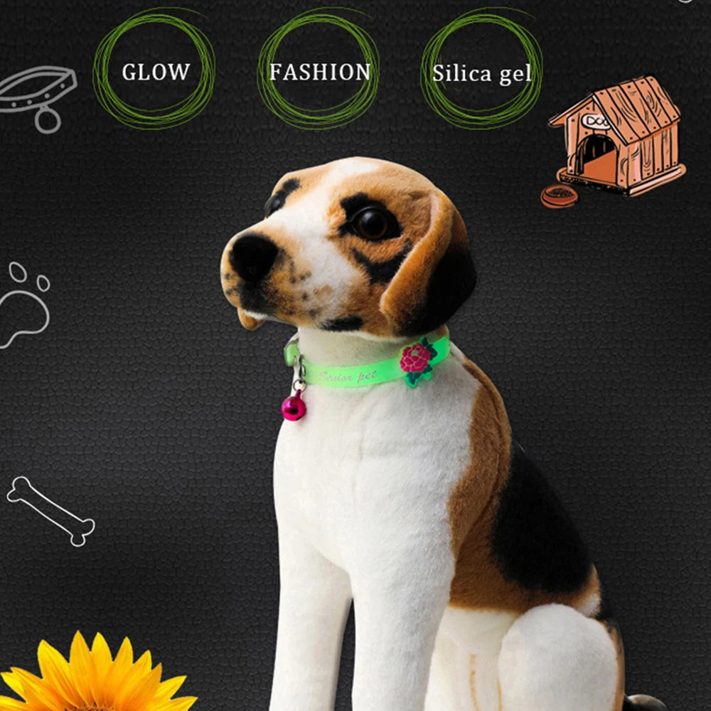 Coleiras brilhantes para animais de estimação com sino que brilham à noite, colar para cães e gatos, acessórios luminosos para gatinhos e filhotes