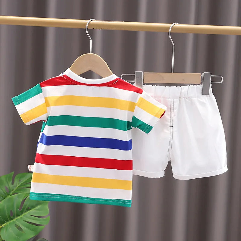 Conjunto de roupas de verão fofo de dinossauro com estampa de desenho animado infantil, camiseta com gola redonda + shorts + bolsa para bebês meninos e meninas, novos agasalhos infantis