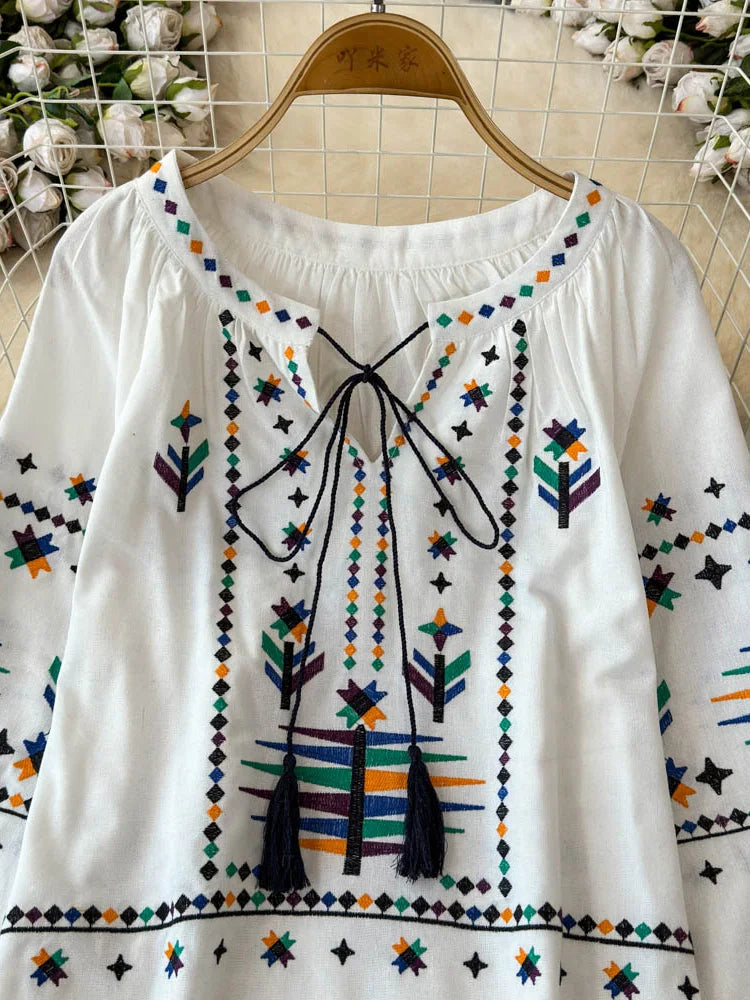 Blusa feminina de outono temperamento elegante vintage camisa bordada 2024 novo estilo boêmio férias top solto BL026