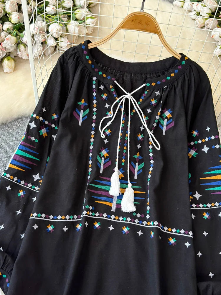 Blusa feminina de outono temperamento elegante vintage camisa bordada 2024 novo estilo boêmio férias top solto BL026